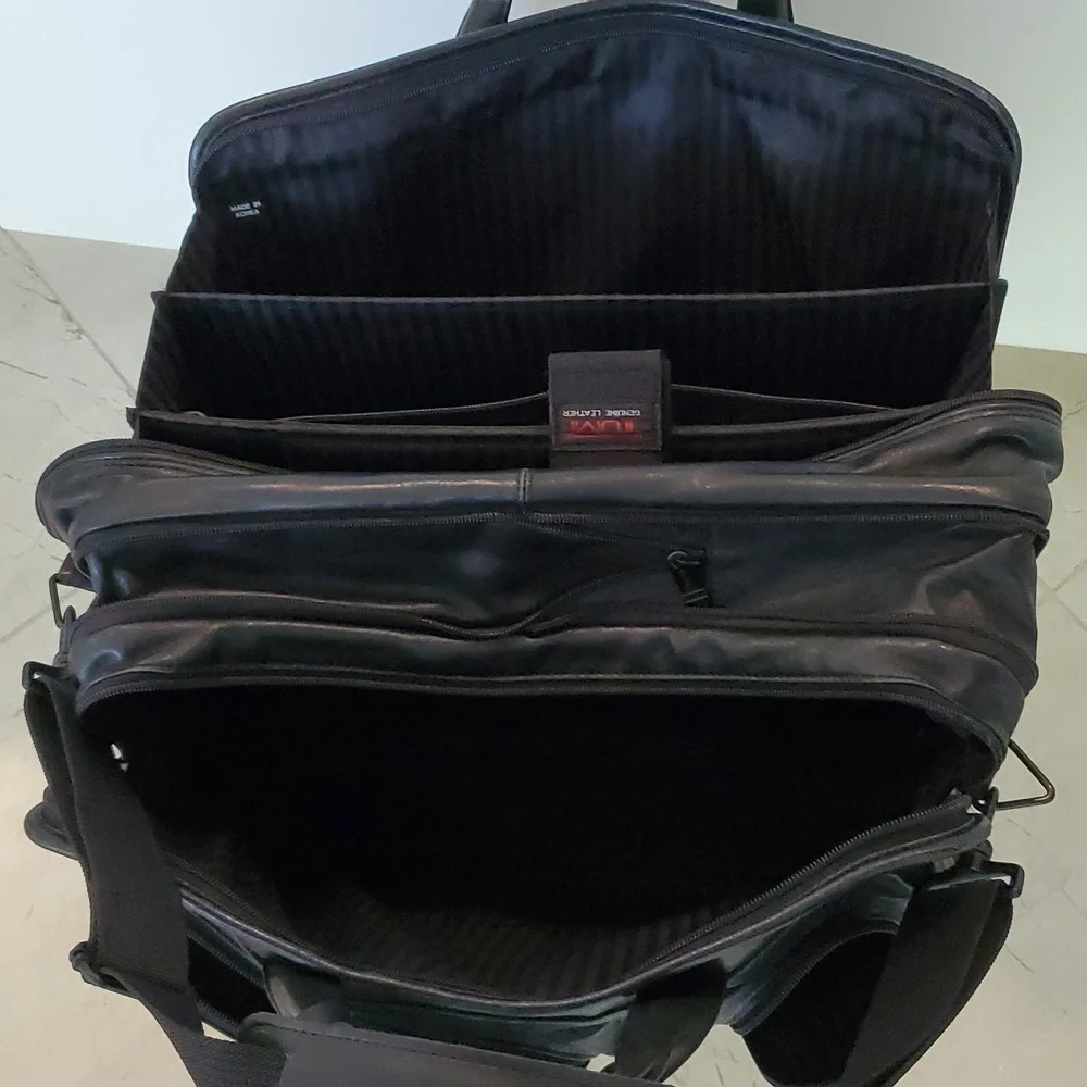 Tumi Alpha 3 Deluxe Large Expandable Organizer Laptop Briefcase